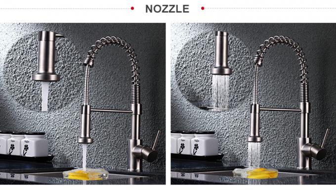 De hete Koud Watermixer trekt de Oppervlaktebehandeling van Chrome van Gootsteentapkranen Terug