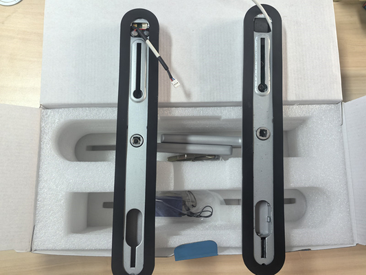 Geverfde afwerking Smart Gate Lock Card / Code / Fingerprint / APP / Bluetooth / WiFi voor appartementen